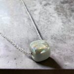 Κολιέ Peebls Cube Iridescent Grey Silver