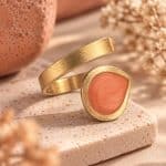 Δαχτυλίδι Chroma Twisted Drop Coral Pearl